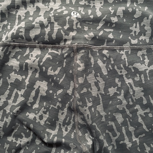 Lululemon Wonder Under Leggings - Picture 3 of 4